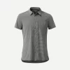 CAMISA DE TREKKING VIAJE TRAVEL 500 STRETCH MANGAS CORTAS GRIS HOMBRE
