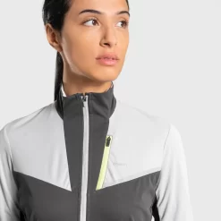 Camiseta Trail Running Mujer Gris Softshell Manga Larga 9 Camiseta Trail Running Mujer Gris Softshell Manga Larga -Equipo Deportivo camiseta trail running mujer gris softshell manga larga 4